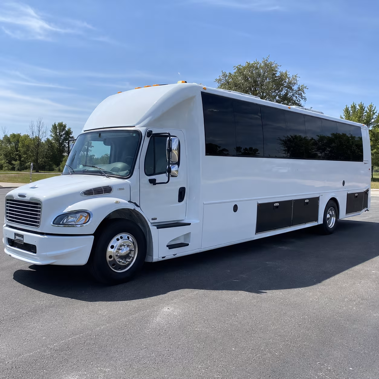 layton 40 passenger party bus