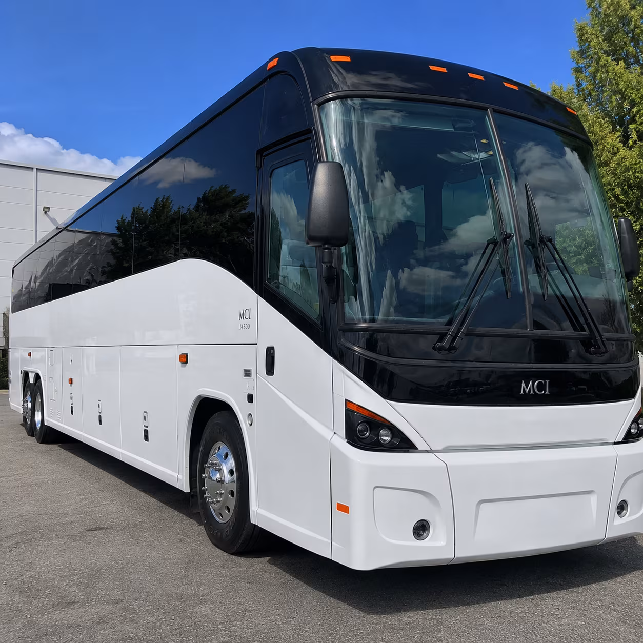 layton 56 passenger charter bus