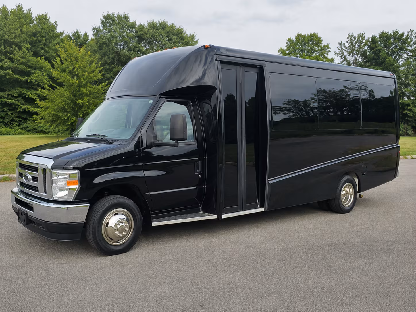 party bus rentals in layton for the ultimate prom night